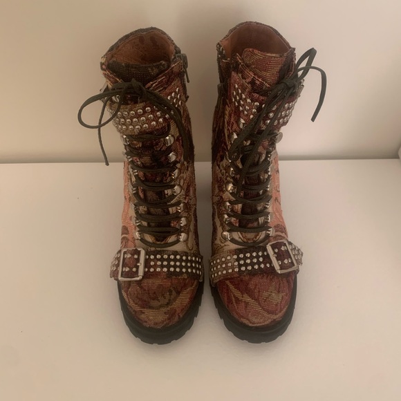 Floral Lilith Boots - Picture 3 of 6